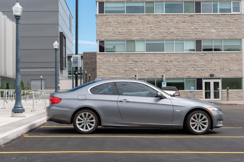 Illustration for article titled New Career, New Camera, New City: June 2019 Carspotting in Kingston, ON
